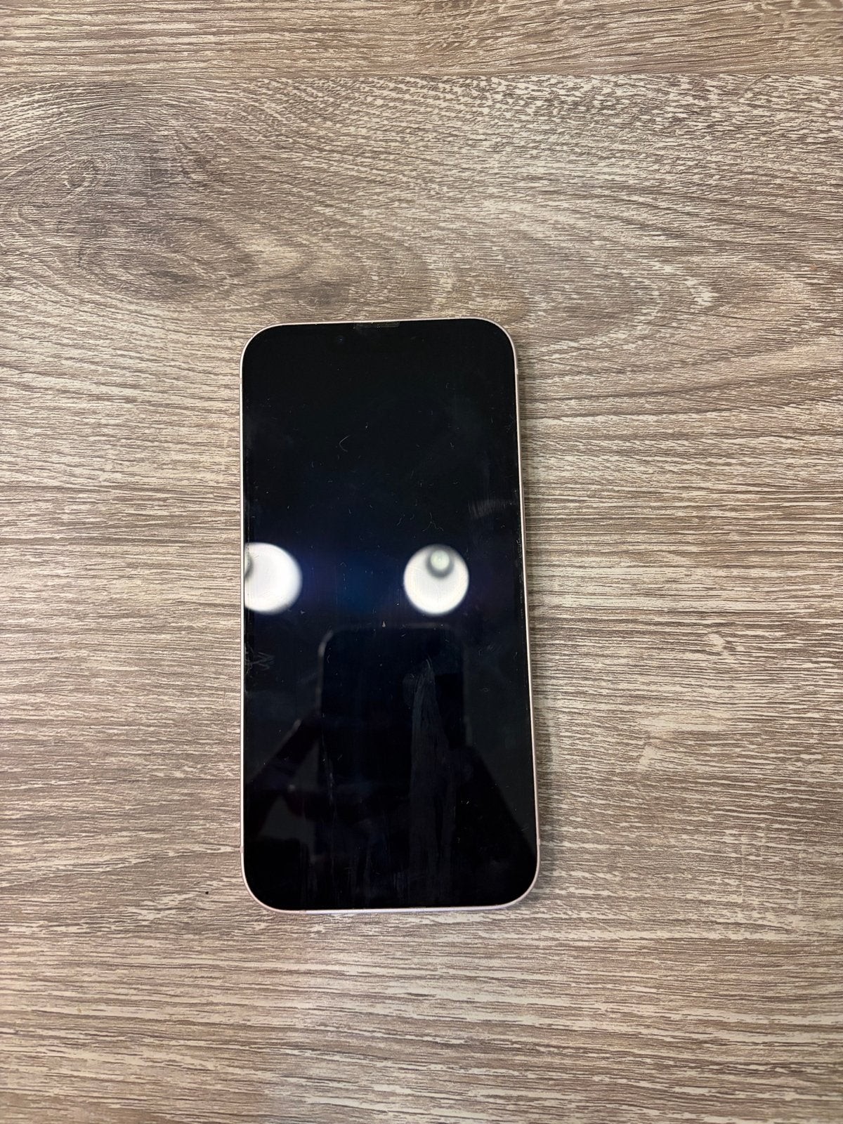 Foto 4 van iPhone 13 met defecte oplaadpoort