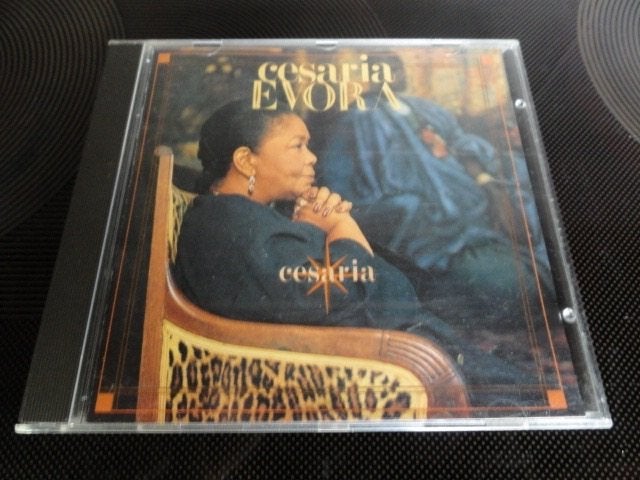 CD Cesaria Evora - Cesaria, Cd's en Dvd's, Verzenden, Zo goed als nieuw, Speciale editie