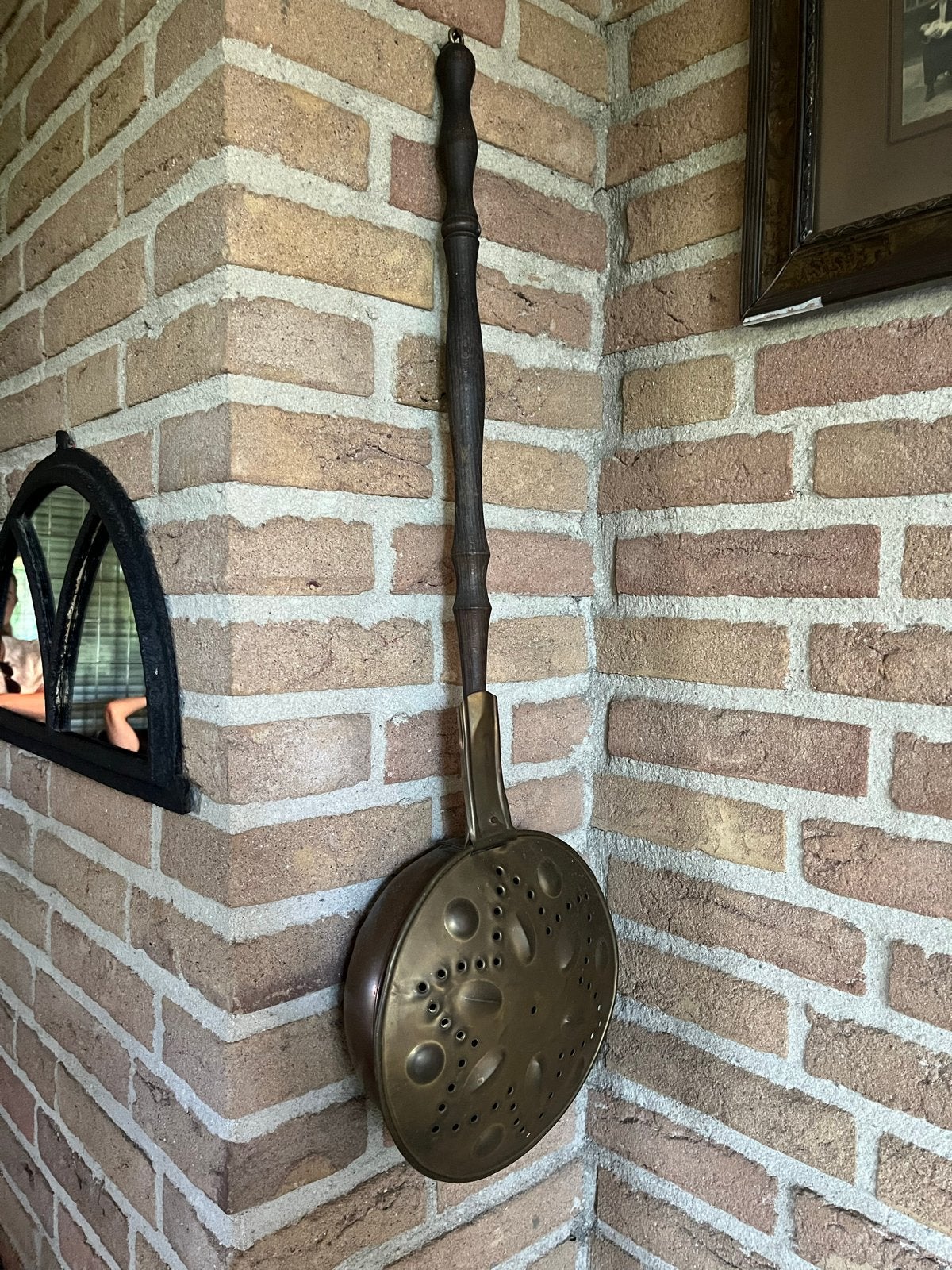 Antieke koperen beddenpan met houten steel, Ophalen of Verzenden