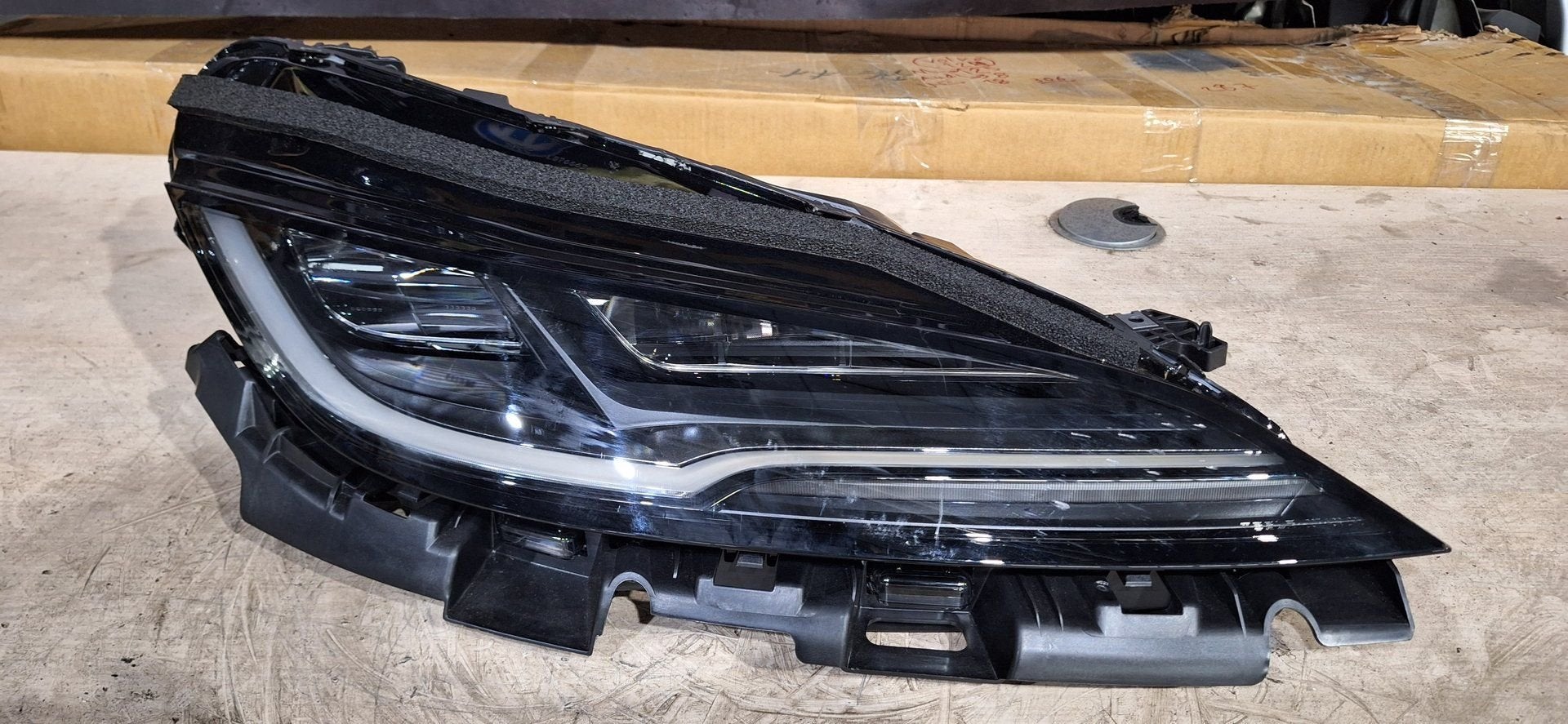 Originele Tesla Model 3 (Highland) Matrix Full LED Koplamp R