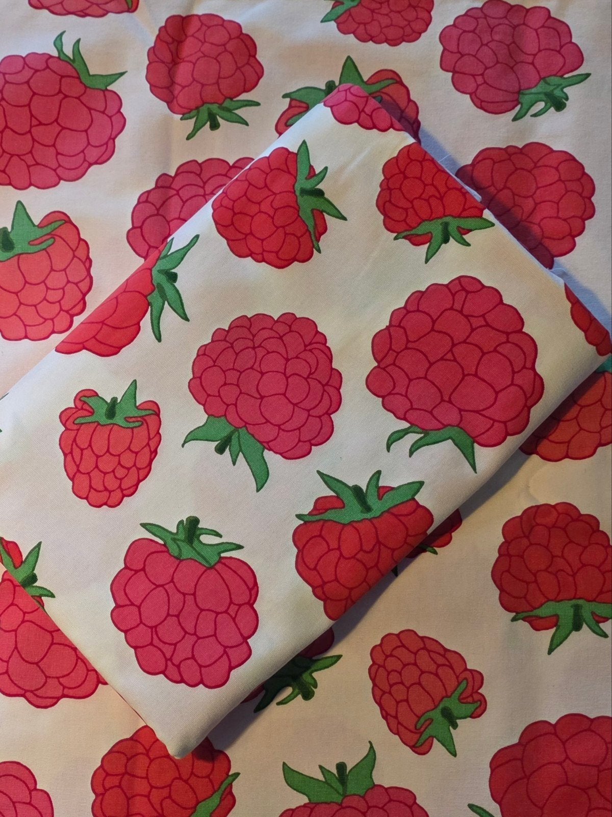 2 tafelkleden en 1 loper framboos katoen vlekkeloos, schoon, Huis en Inrichting, Keuken | Textiel, Katoen, Ophalen of Verzenden