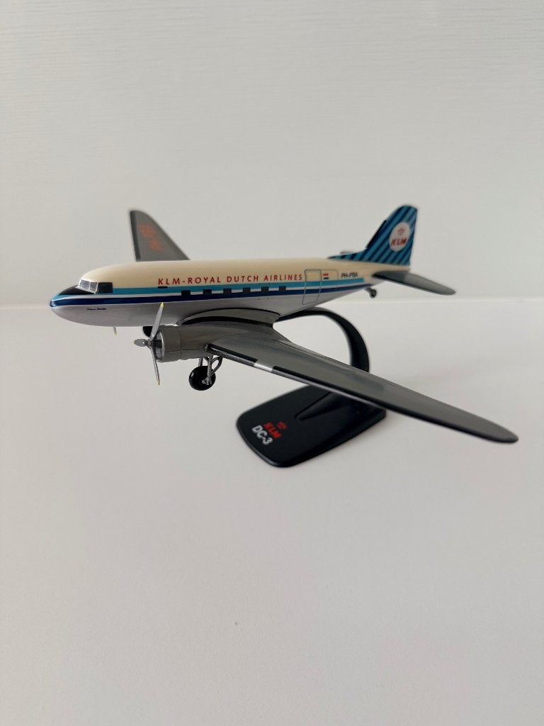 DC-3 KLM Royal Dutch Airlines 1:100 schaalmodel, Verzamelen, Ophalen of Verzenden, Zo goed als nieuw, Schaalmodel