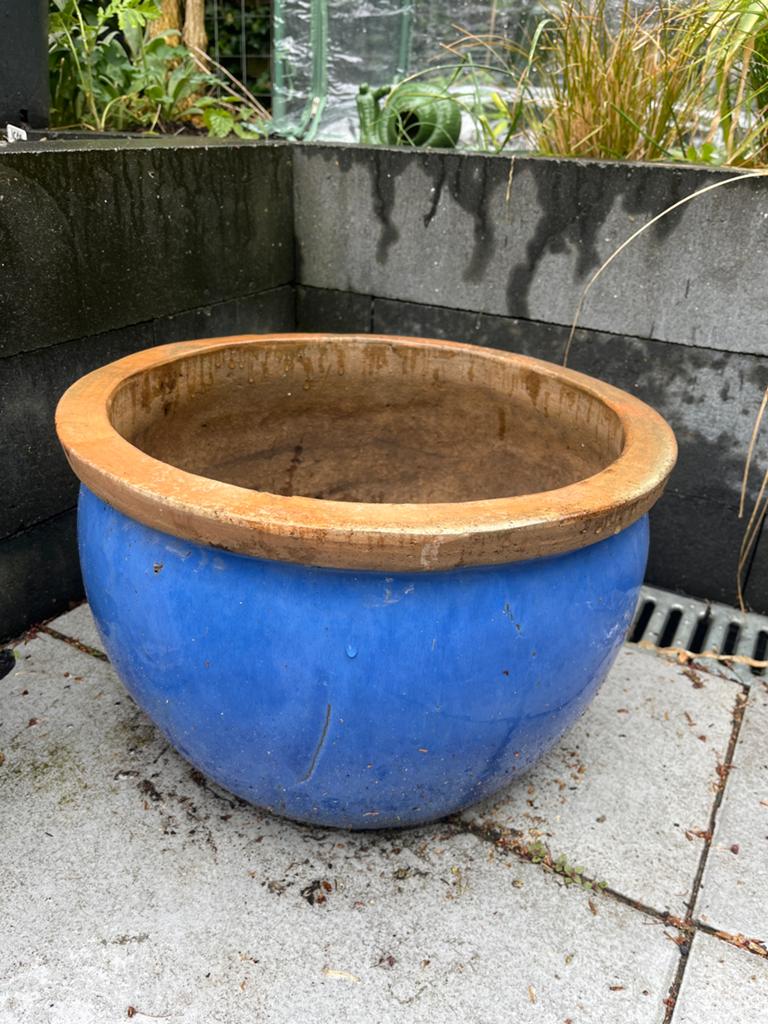 Blauwe grote bloempot, Tuin en Terras, Ophalen, Zo goed als nieuw, Rond, Steen