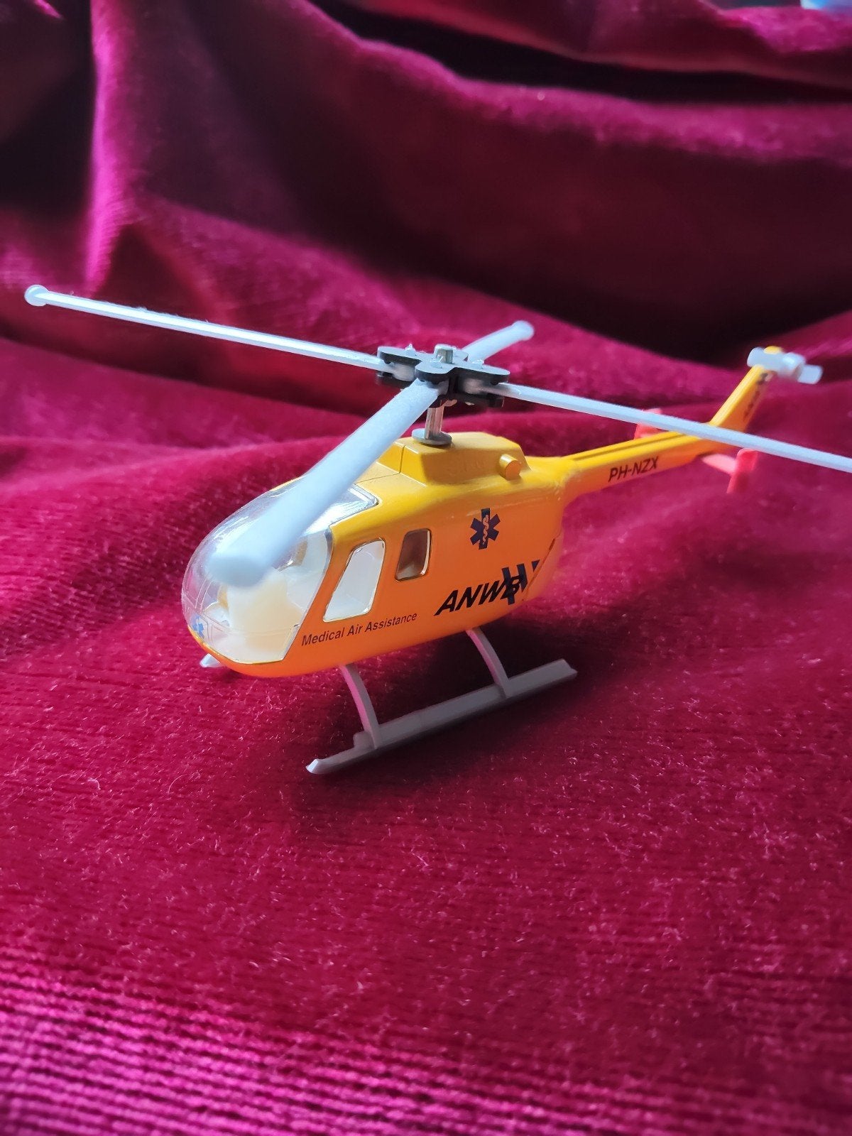 Politie Siku Trauma Helikopter ANWB Medical Air Assistance, Hobby en Vrije tijd, Ophalen of Verzenden, Zo goed als nieuw, Tractor of Landbouw