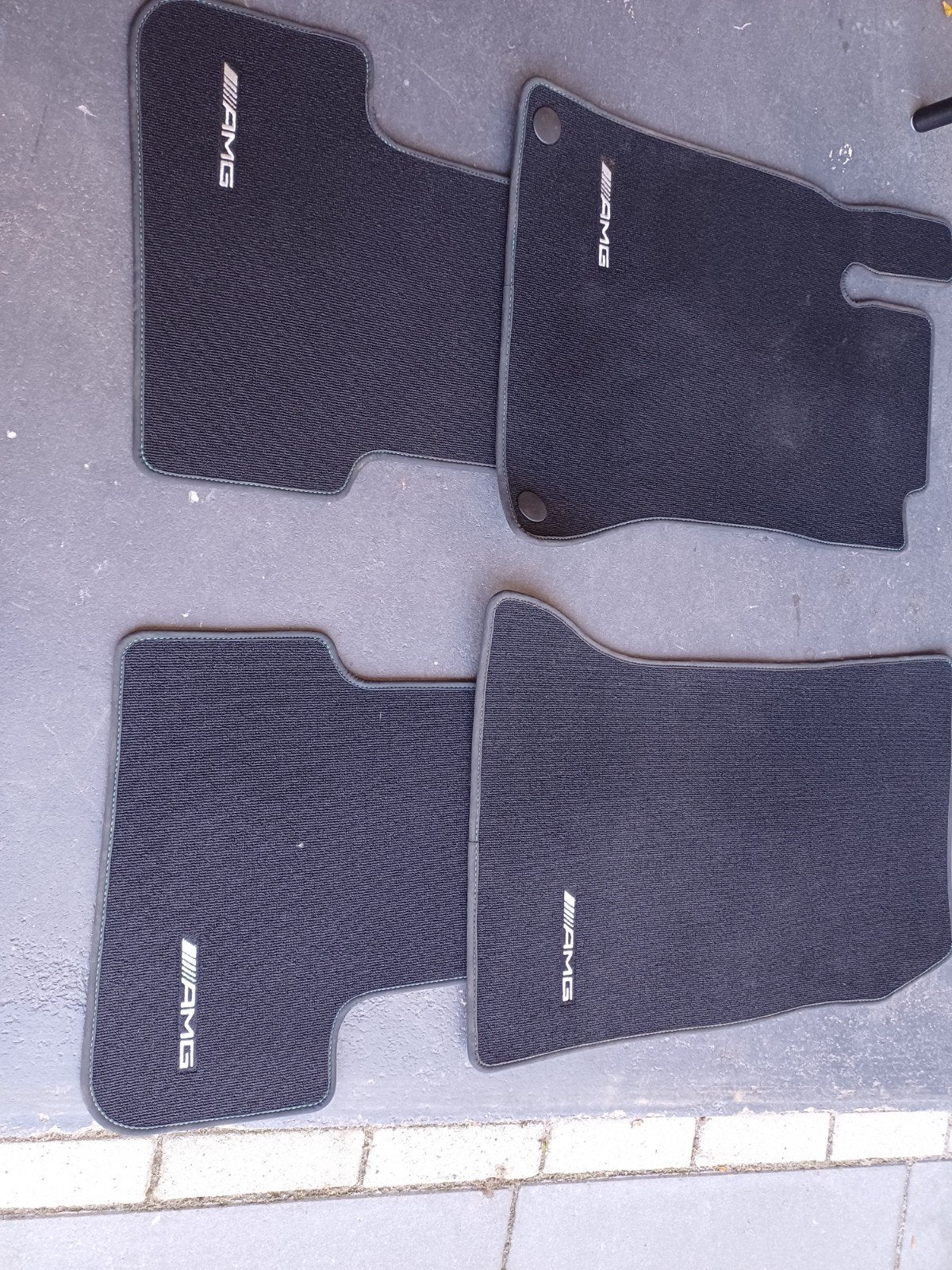 AMG Vloermatten mercedes a klasse  - Set van 4, Auto diversen, Ophalen of Verzenden, Zo goed als nieuw