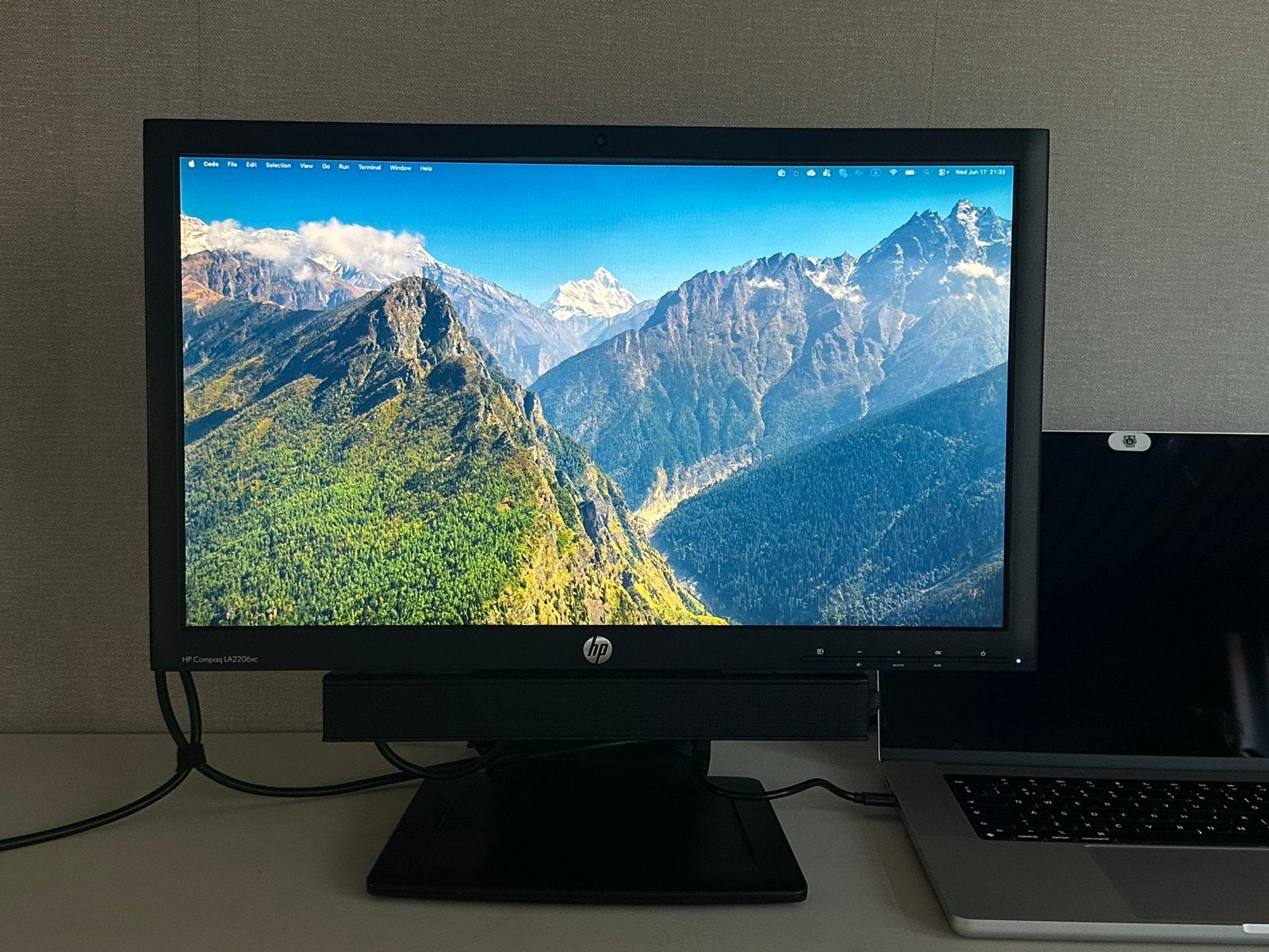 HP Compaq LA2206xc Monitor met Soundbar, Computers en Software, Ophalen, Zo goed als nieuw