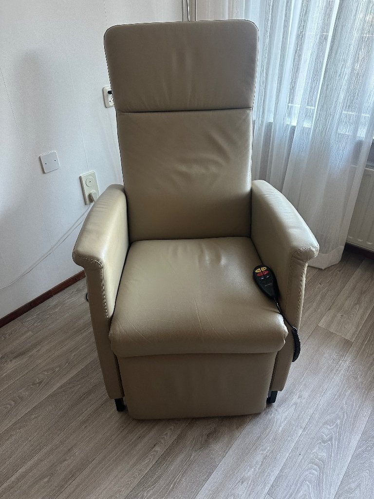 Fitform Elevo 580 sta op stoel 3 motoren, lederen bekleding, Ophalen, Gebruikt, Minder dan 75 cm, Leer
