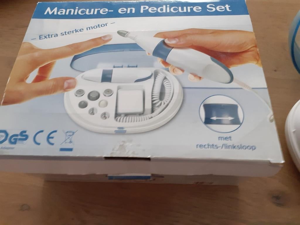 Pedicure set, Ophalen of Verzenden, Zo goed als nieuw