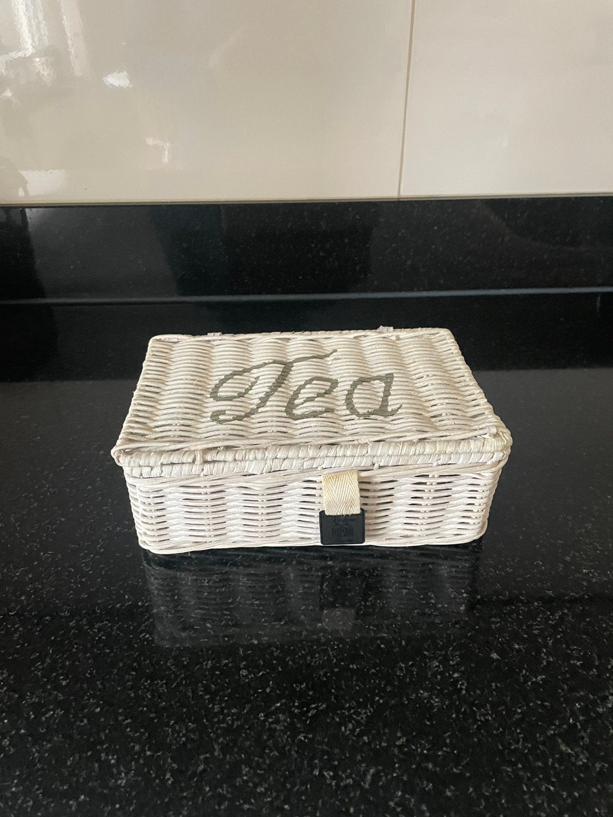 Riviera Maison rattan witte 6-vaks theedoos, Ophalen of Verzenden, Zo goed als nieuw