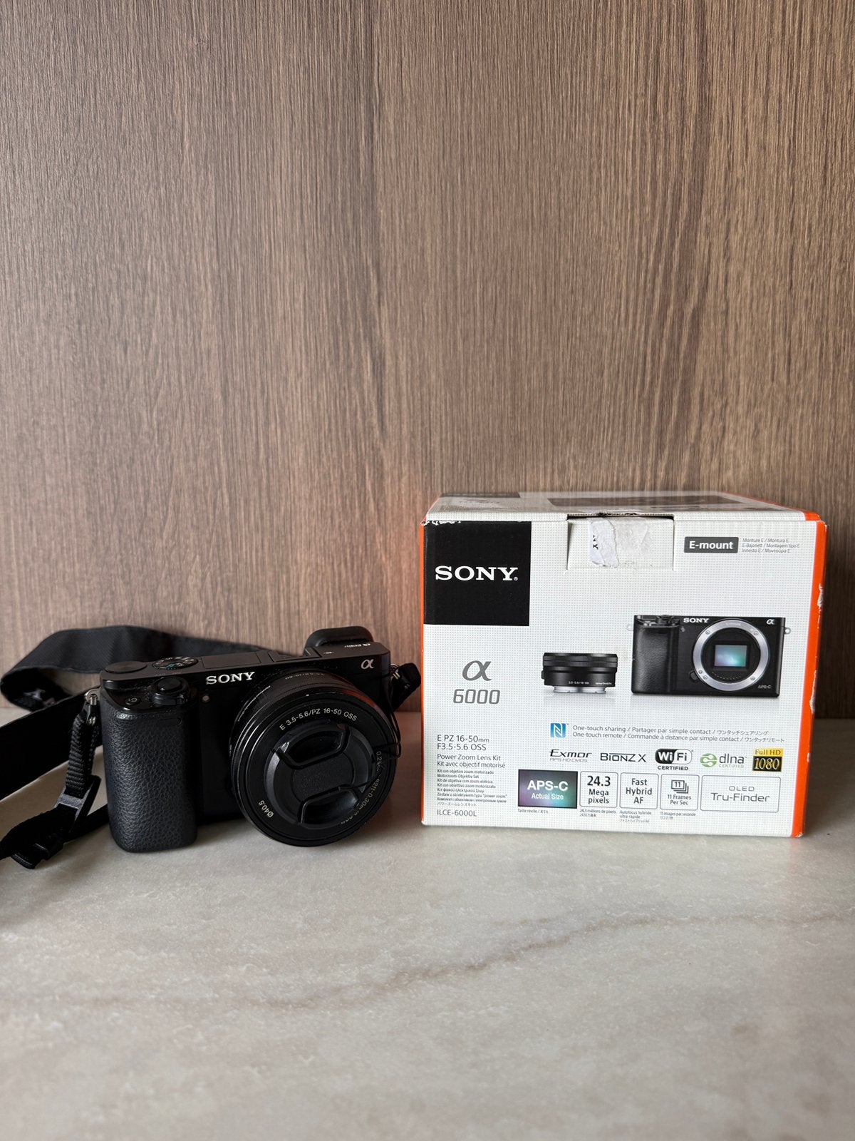 Sony A6000 systeemcamera + lens + doos, Ophalen, Zo goed als nieuw, Sony