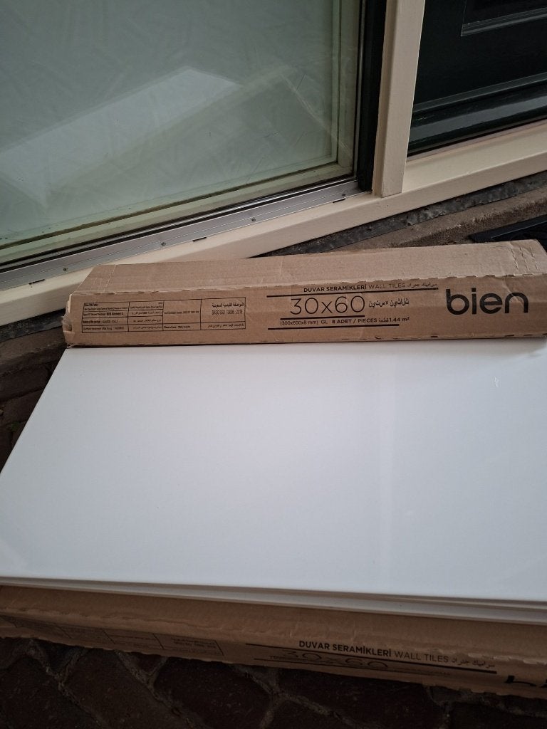 Nieuwe wandtegels 30x60 cm - Wit en Grijs, Doe-het-zelf en Verbouw, Tegels, Ophalen, 40 tot 60 cm, Nieuw, Minder dan 5 m²
