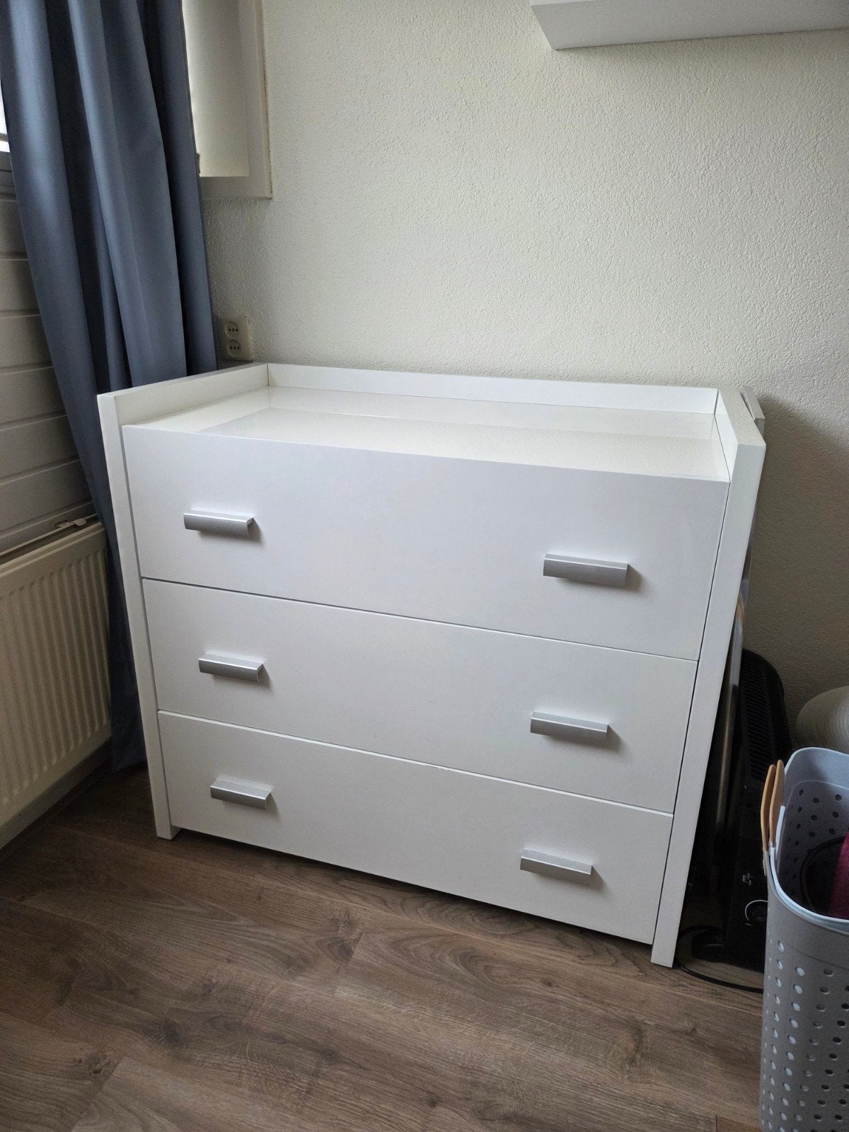 Witte hoogglans commode, Ophalen, Gebruikt, 50 tot 70 cm, 100 cm of meer