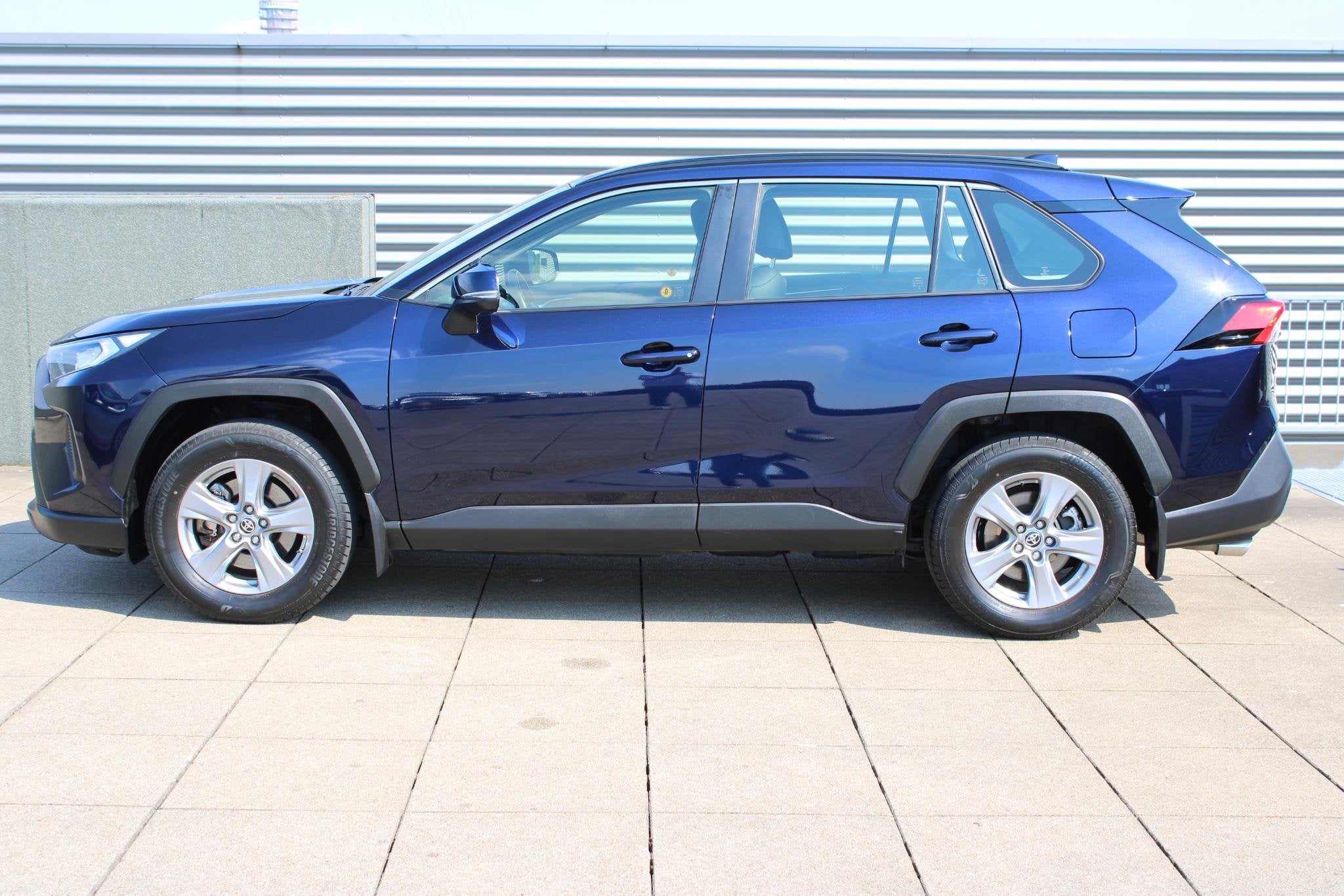 Toyota RAV4 2.5 Hybrid Business Navigatie / Leder / Trekhaak, Gebruikt, 4 cilinders, 2487 cc, Blauw