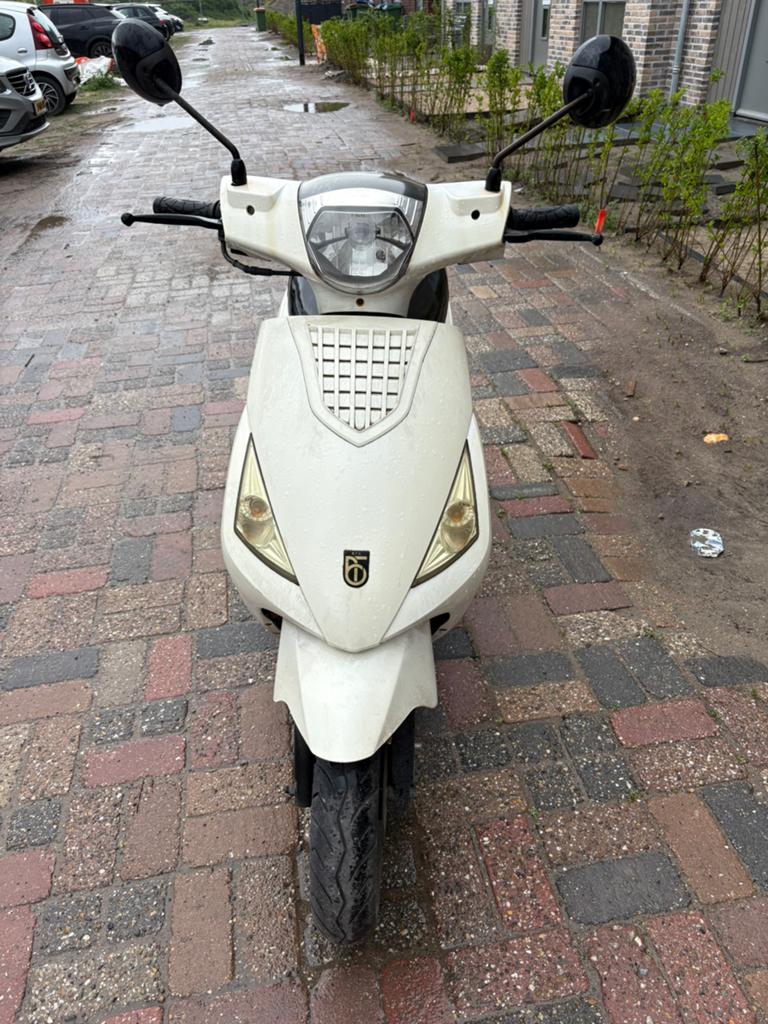 Opknapper Riya snorscooter, Gebruikt, Benzine, Ophalen, Overige merken