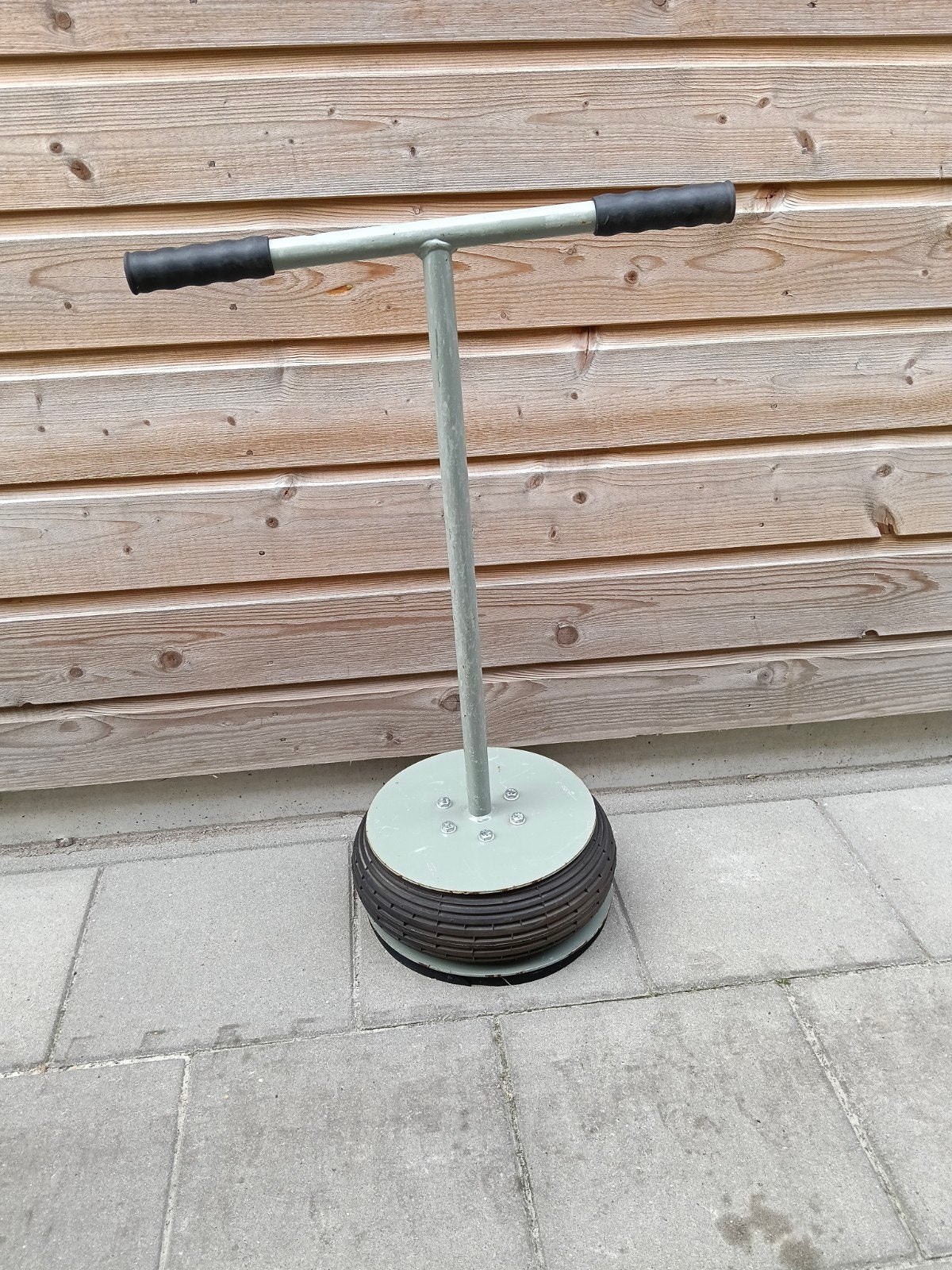 Tegeldonkey €25, Ophalen