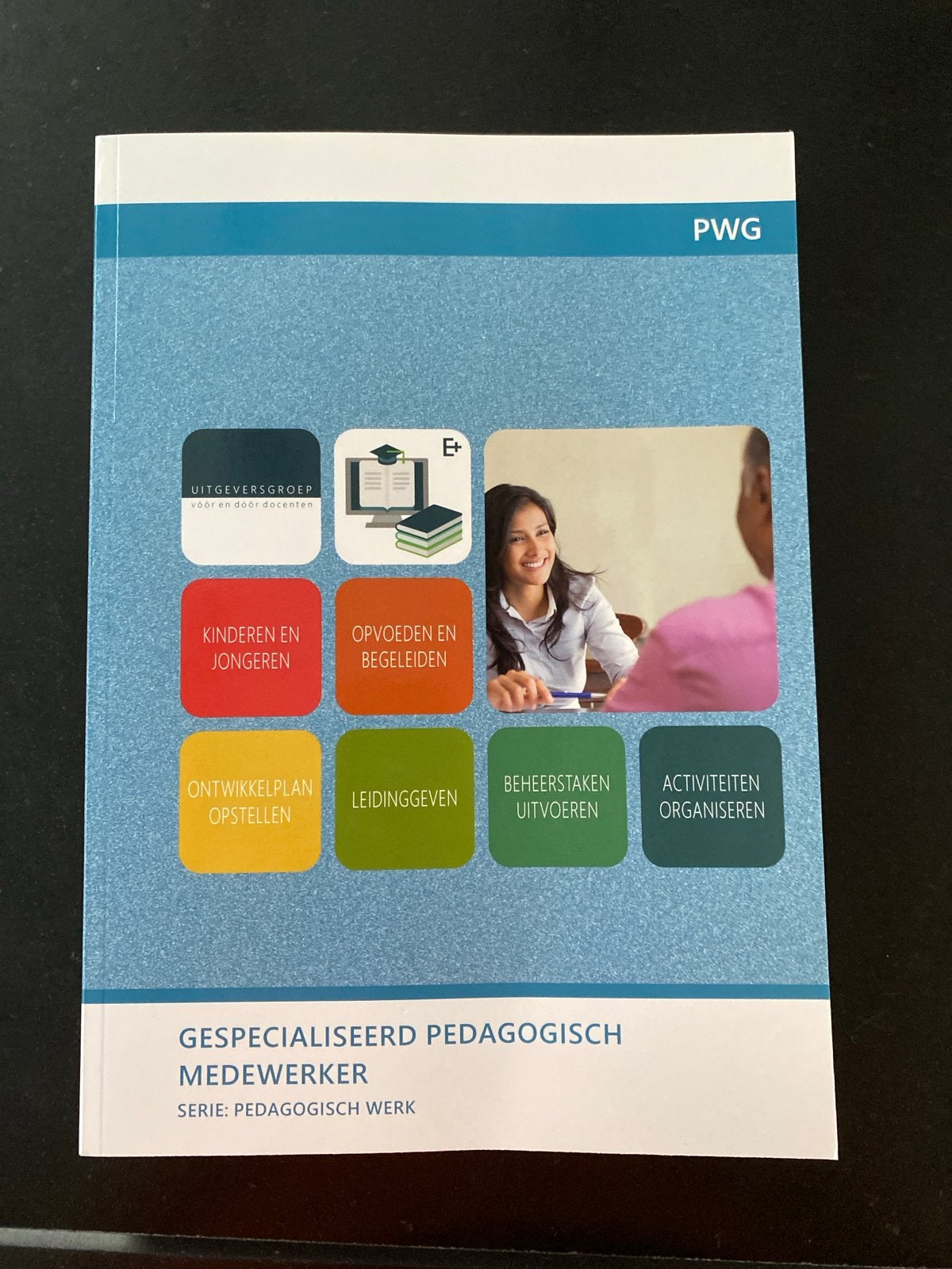 PWG Gespecialiseerd Pedagogisch Medewerker - Pedagogisch Wer, Ophalen of Verzenden, Zo goed als nieuw, Overige niveaus, Overige vakken
