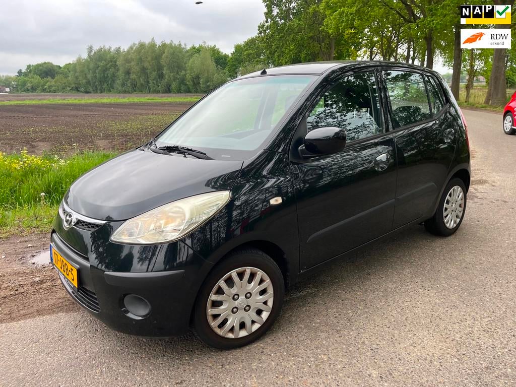 Hyundai I10 1.1 Dynamic Cool / 100.000, Voorwielaandrijving, Gebruikt, 31 €/maand, 4 cilinders