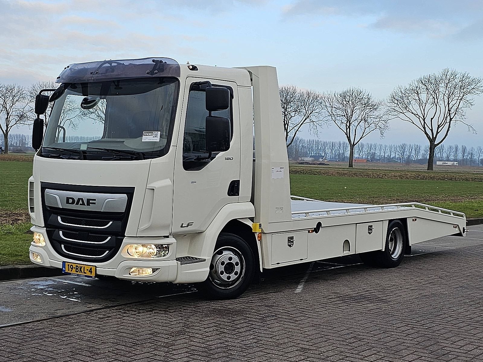 DAF LF 180 tijhof new fly over, Auto's, Automaat, Euro 6, Traction-control, 179 pk