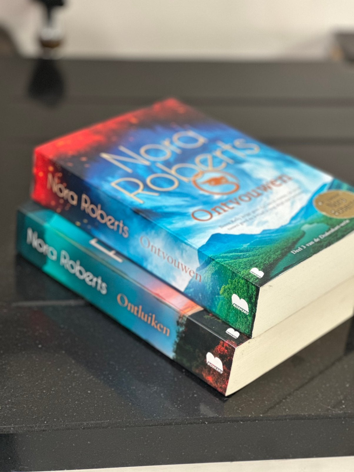 Nora Roberts - Ontvouwen & Ontluiken, Ophalen of Verzenden, Nieuw
