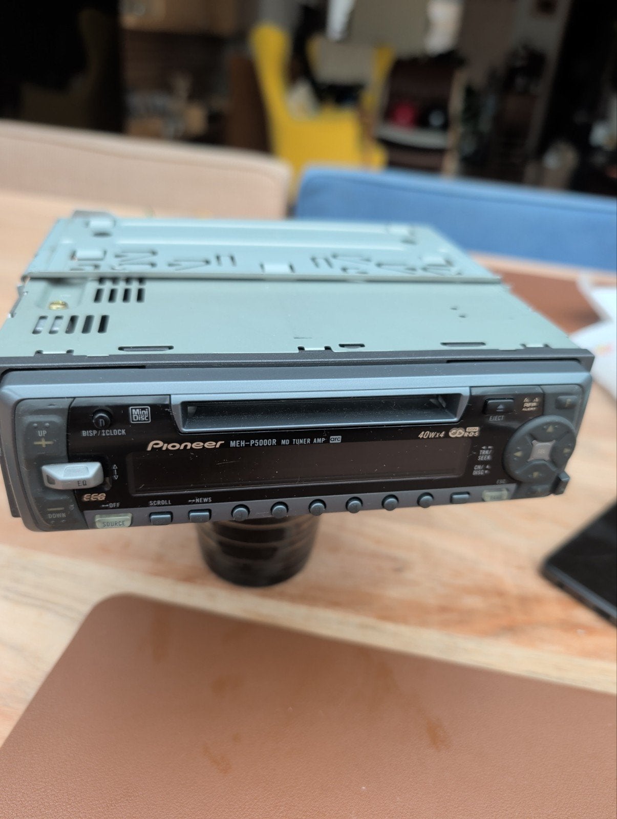 Mini Disc een jaar NIEUWSTAAT MET WISSELLAAR4\, Ophalen, Zo goed als nieuw