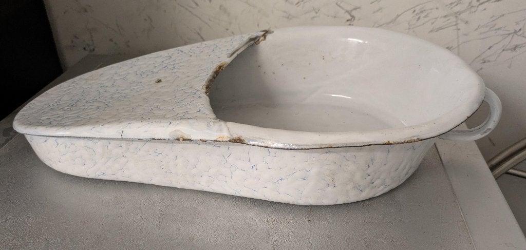 emaille bedpan, Ophalen