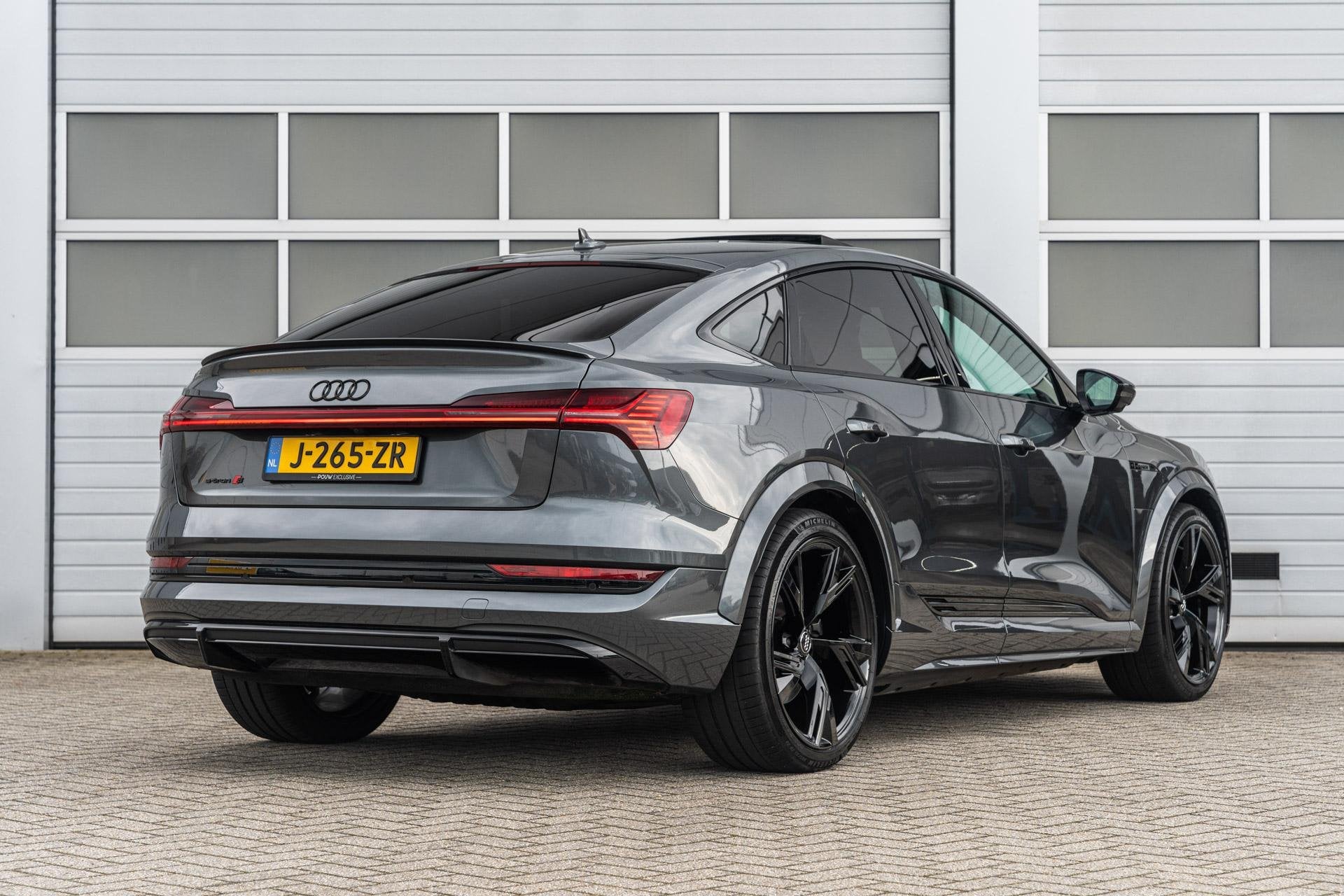 Audi e-tron S Sportback 503pk quattro 95 kWh | Panoramadak |, Auto's, Automaat, 368 km, Zwart, 95 kWh