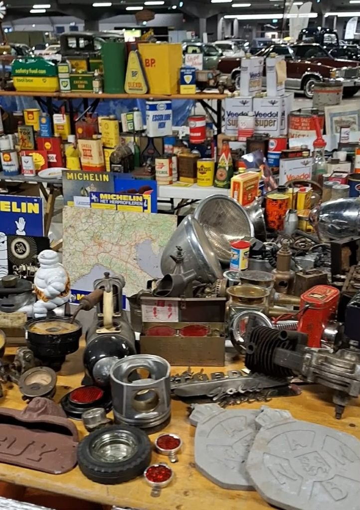 Huis vol vintage heeft veel oude garage olieblikken te koop!, Verzamelen, Ophalen of Verzenden, Gebruikt, Overige, Overige merken