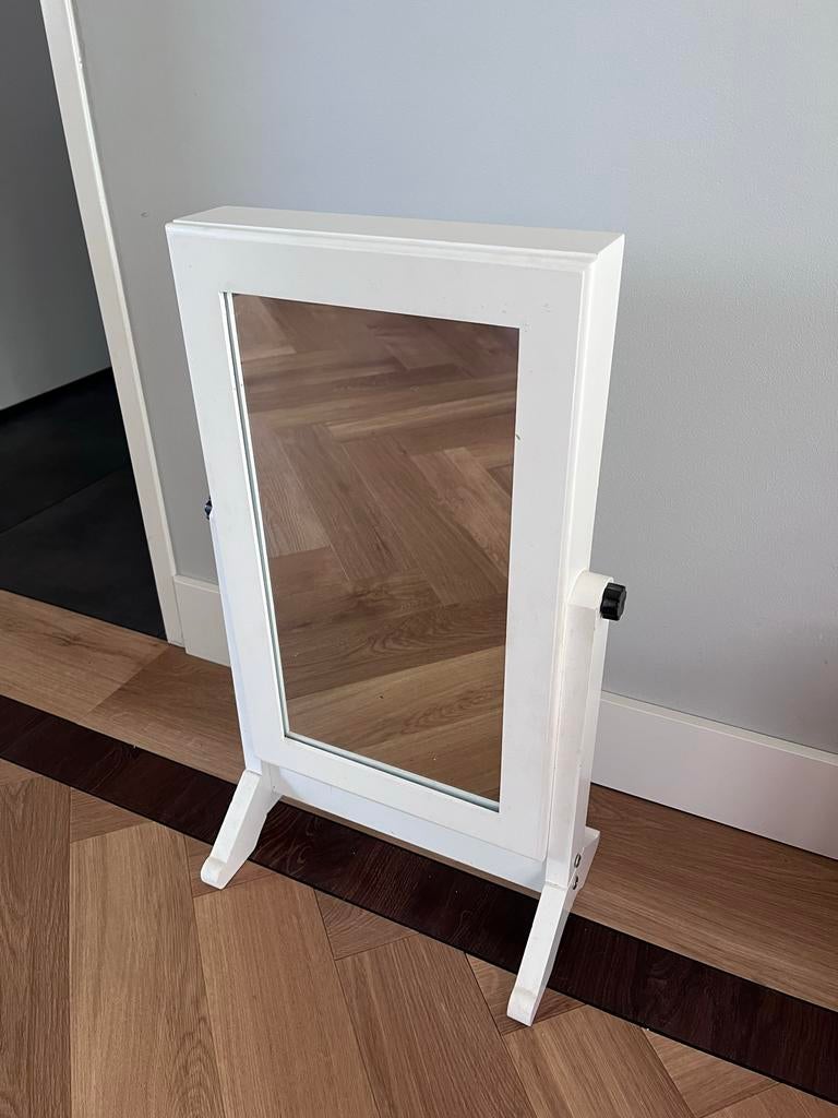 Witte spiegel met sieradenkastje, Minder dan 50 cm, Gebruikt, Ophalen of Verzenden, Minder dan 100 cm