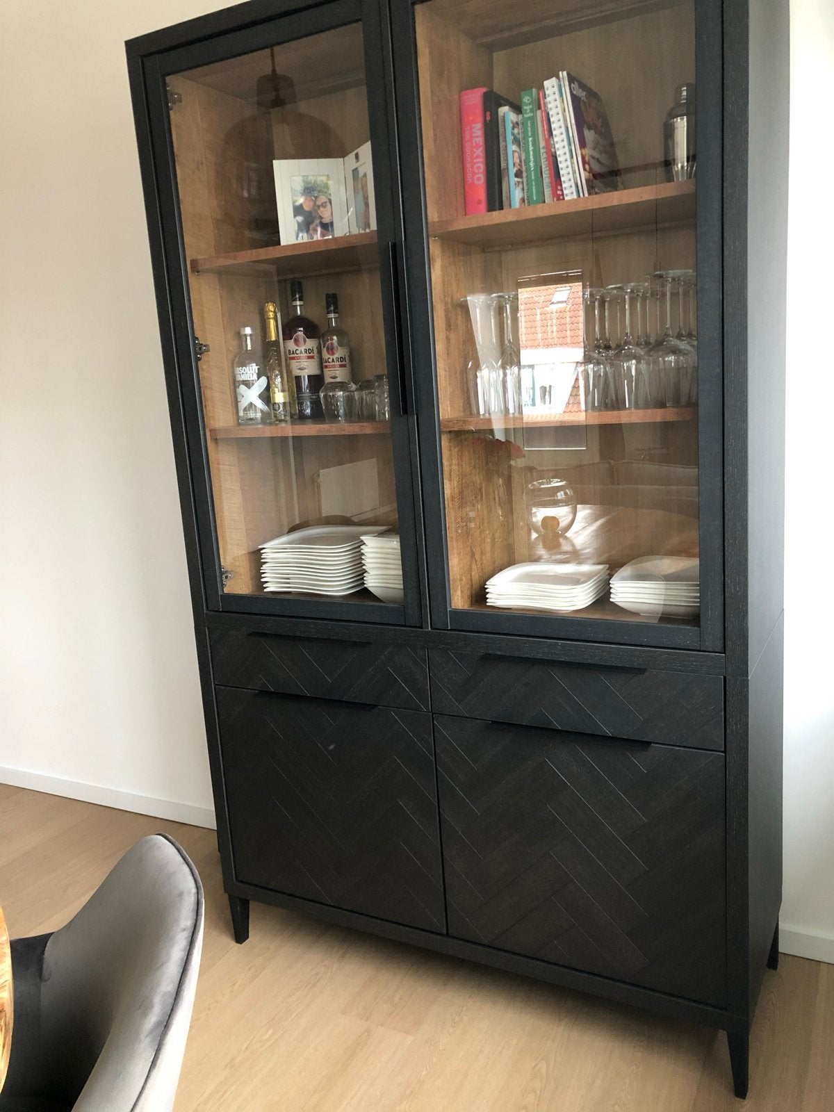 Vitrinekast Gaya (trendhopper), Huis en Inrichting, Ophalen, Gebruikt, 100 tot 150 cm, 200 cm of meer
