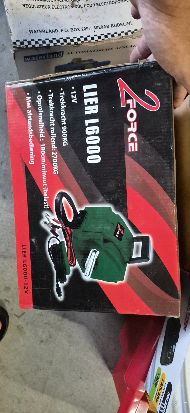 2Force Lier L6000 12V - 900KG Trekkracht nieuw, Doe-het-zelf en Verbouw, Ophalen of Verzenden