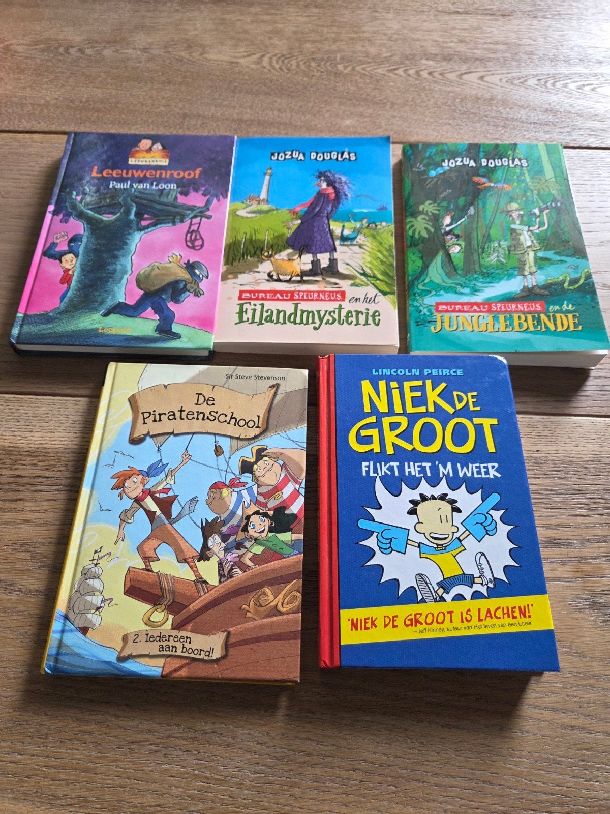 5 leuke kinderboeken: oa Niek de Groot, Bureau Speurneus, Ophalen of Verzenden, Zo goed als nieuw, Diverse auteurs (Jozua Douglas, Paul van Loon)