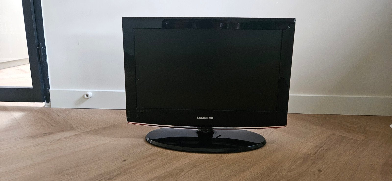 Samsung LE22B450C4W, Ophalen, 40 tot 60 cm, 50 Hz, Samsung