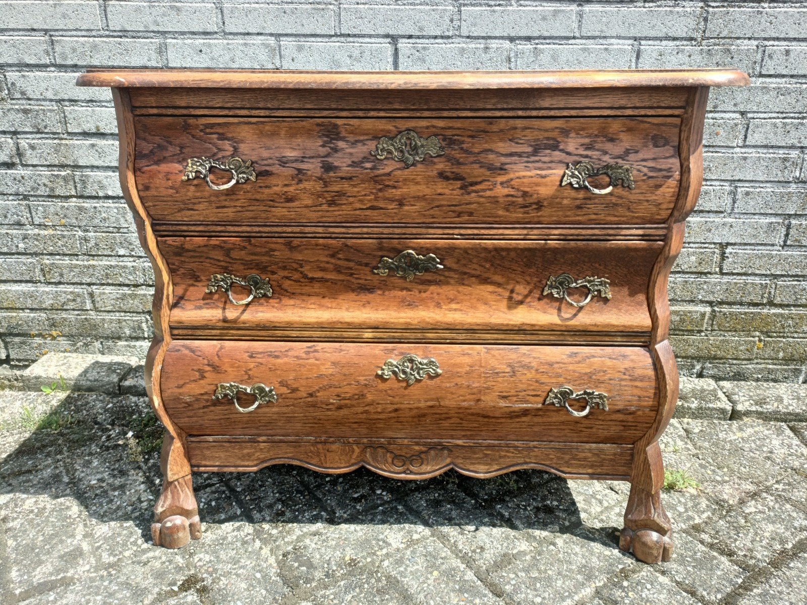 Buikkastje eikenhout, Gebruikt, Klassiek, Eikenhout, 3 of 4 laden