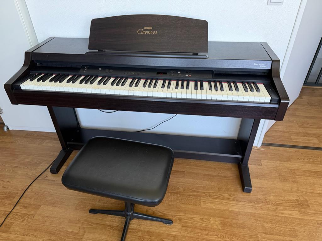 Yamaha Clavinova CLP-820S Digitale Piano met Kruk, Ophalen, Gebruikt, Bruin, Digitaal