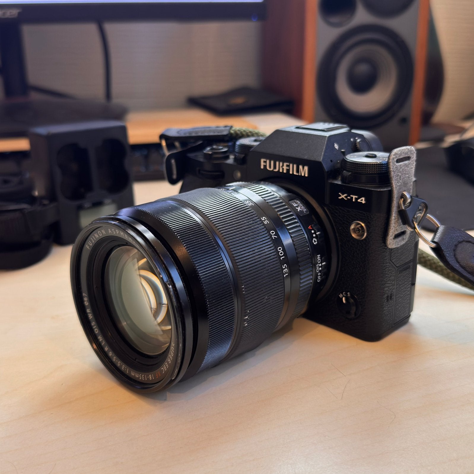 Fujifilm XT-4 + XF18-135mm + Helios 44, Ophalen of Verzenden, Gebruikt, Spiegelreflex, Fuji