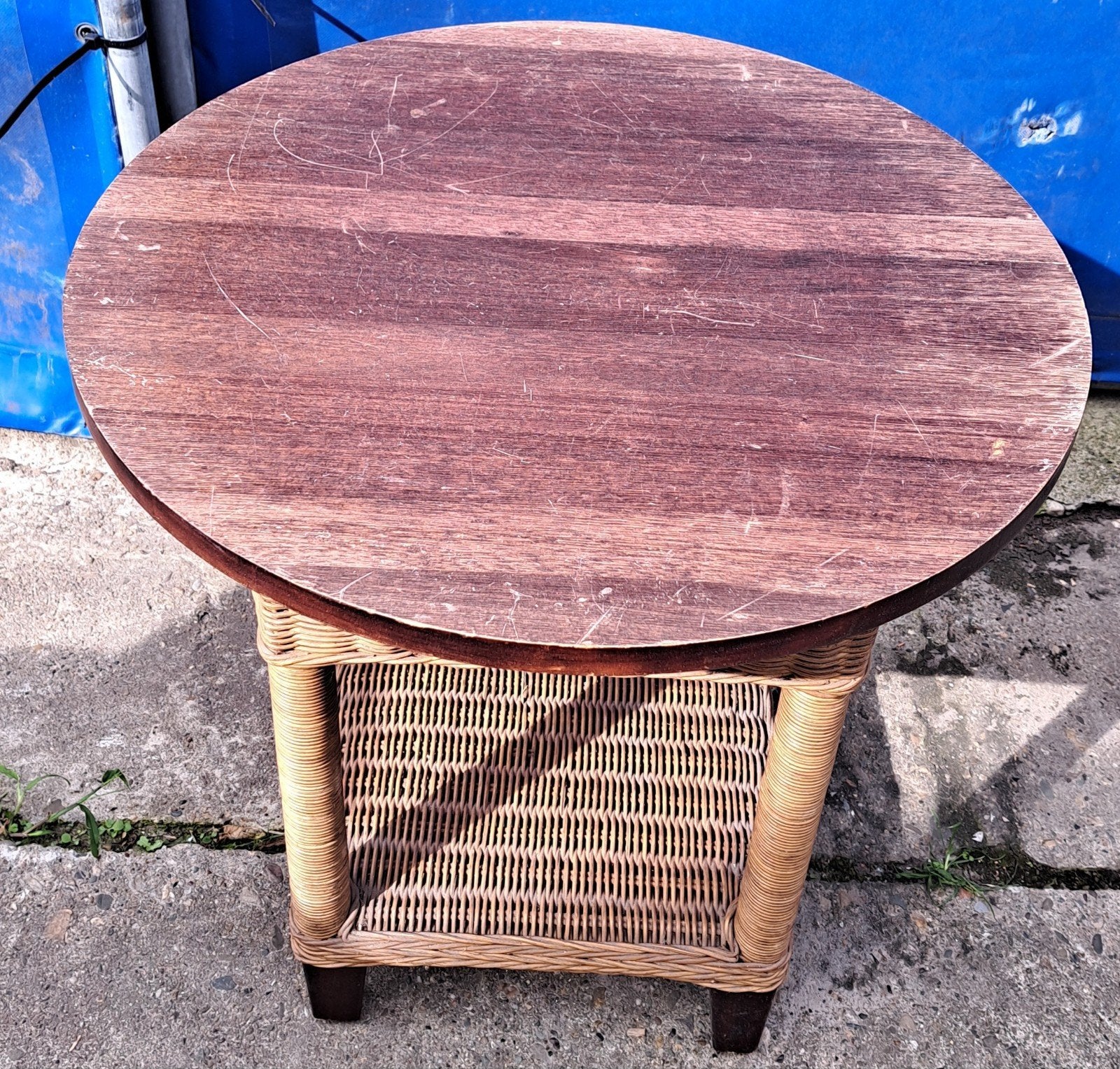 tafel tafeltje rotan tafeltje decoratie, Ophalen
