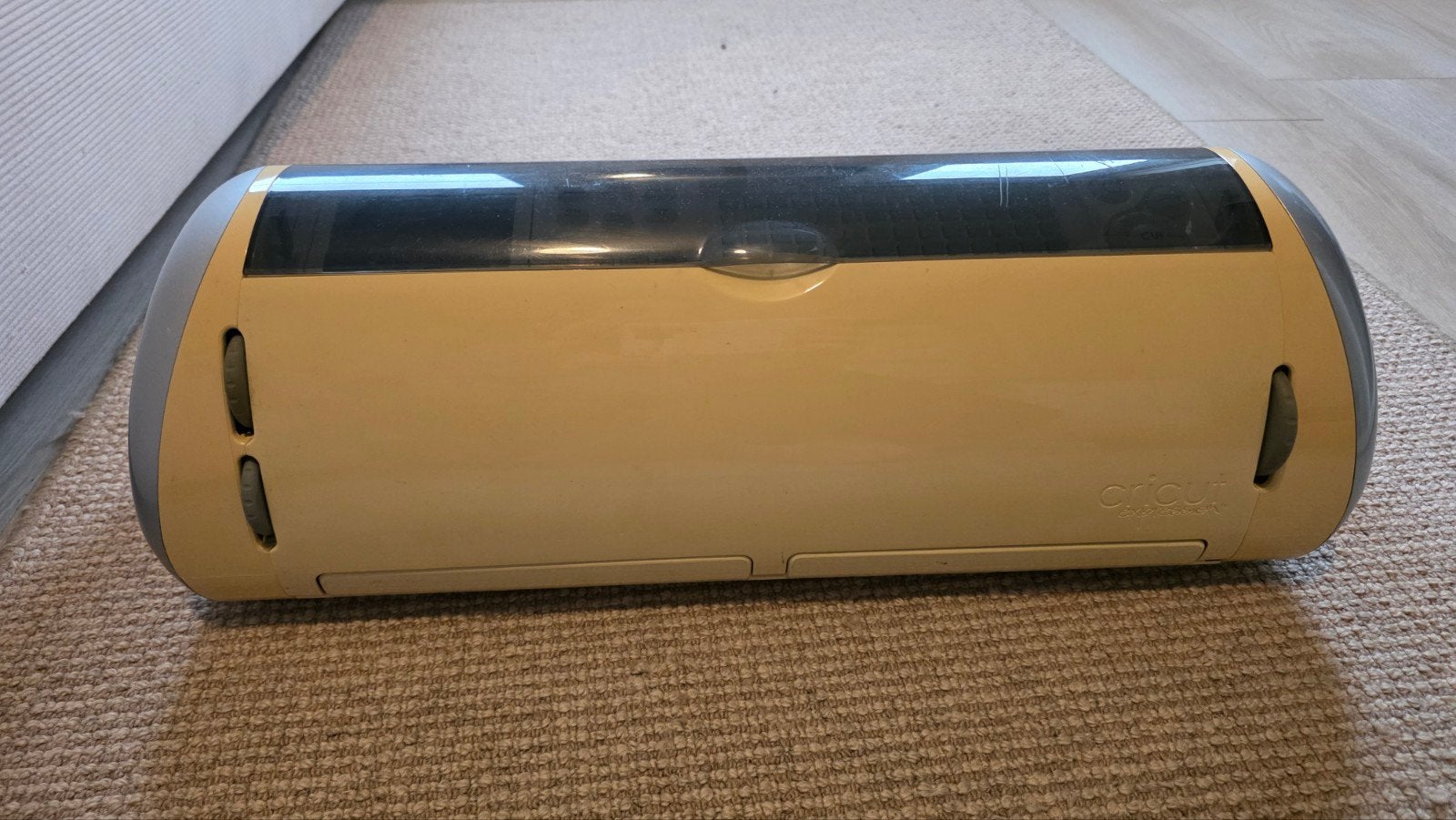 Cricut Expression 2 Snijmachine, Ophalen, Gebruikt, Beige, Geschikt voor karton