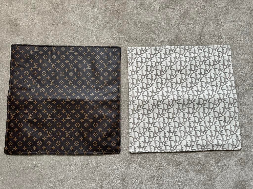 2 leren kussen hoesjes van Louis Vuitton en Dior, Ophalen of Verzenden, Nieuw, Bruin, Vierkant