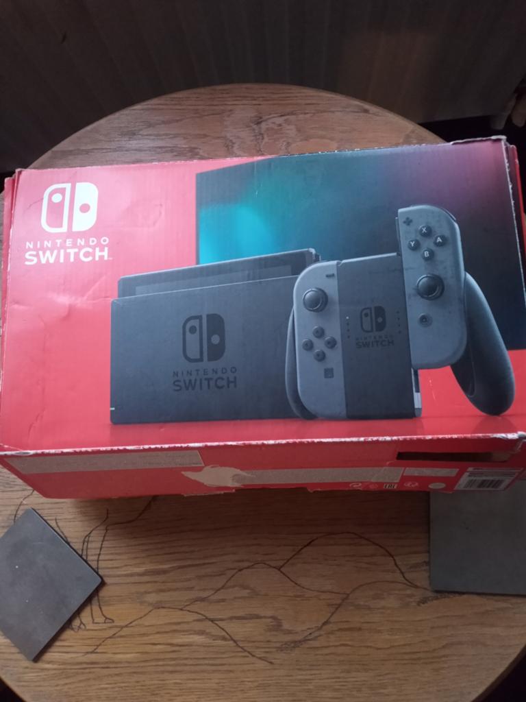 Nintendo Switch met spellen en controllers en stuur., Spelcomputers en Games, Spelcomputers | Nintendo Switch, Ophalen of Verzenden