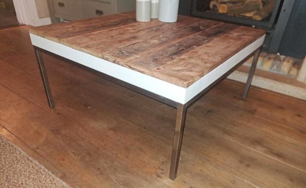 Robuust houten salontafel met rvs onderstel
Robuuste houten, Ophalen, Zo goed als nieuw, Rechthoekig, 50 tot 100 cm