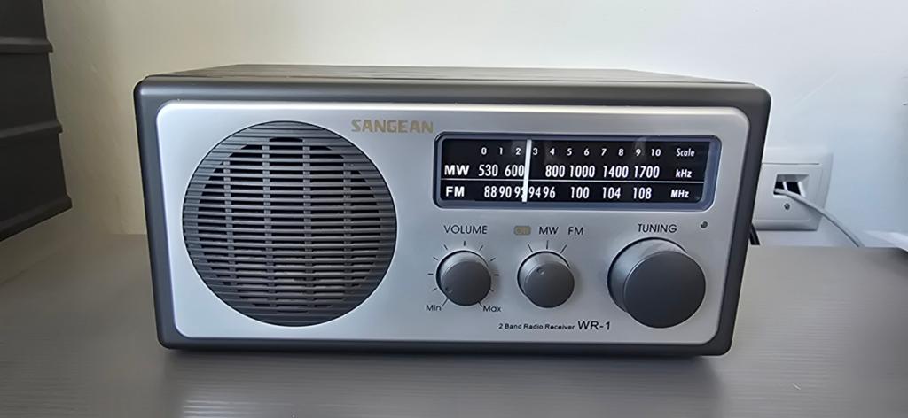Sangean WR-1 2-Band Radio Receiver - Zo goed als nieuw, Ophalen of Verzenden, Zo goed als nieuw, Radio