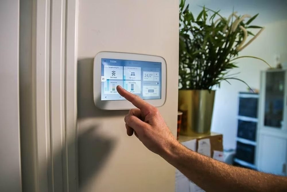 Toon 2 slimme thermostaat zgan geactiveerd en geroot., Doe-het-zelf en Verbouw, Ophalen of Verzenden, Slimme thermostaat, Zo goed als nieuw