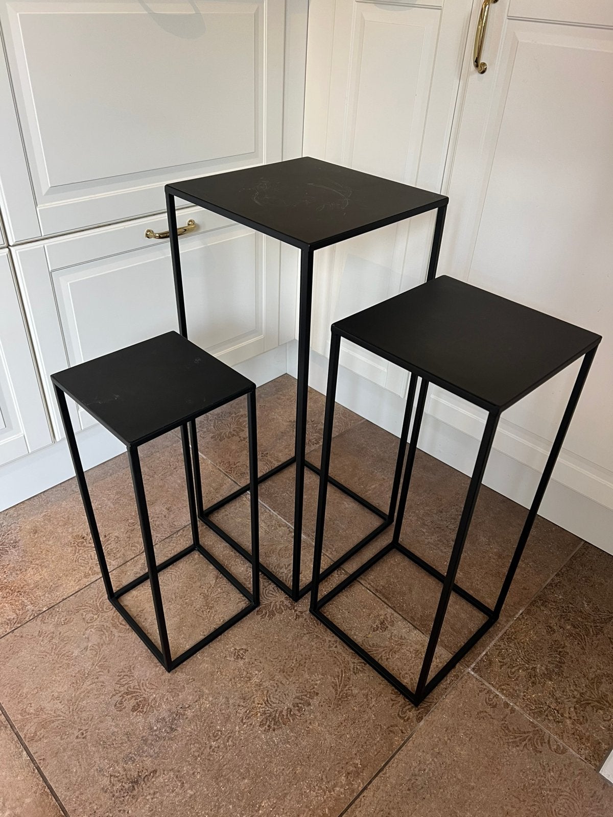 3 zwart metalen decoratie tafels, Ophalen, Gebruikt