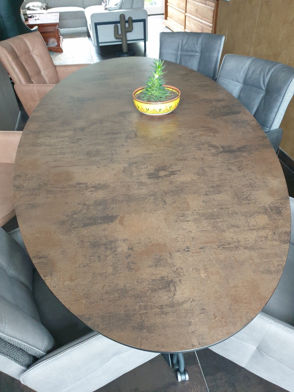 Ovale eettafel met metalen onderstel, 100 tot 150 cm, 200 cm of meer, Zo goed als nieuw, Vijf personen of meer