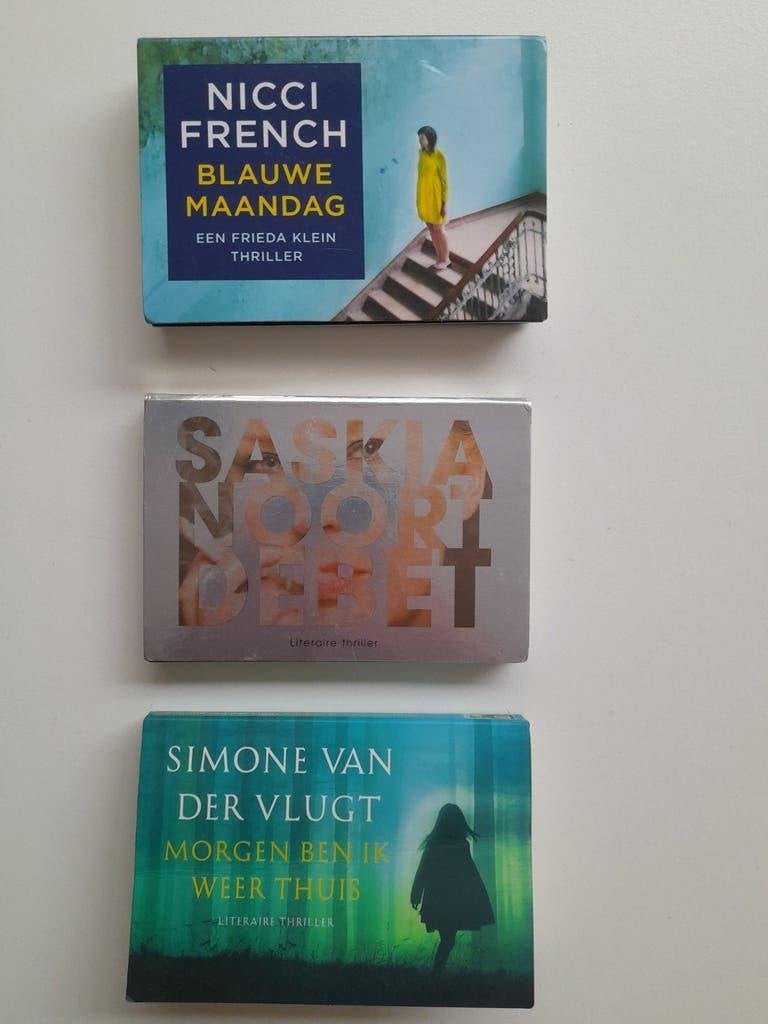 3 x dwarsligger thrillers, Ophalen of Verzenden, Zo goed als nieuw, Diverse auteurs