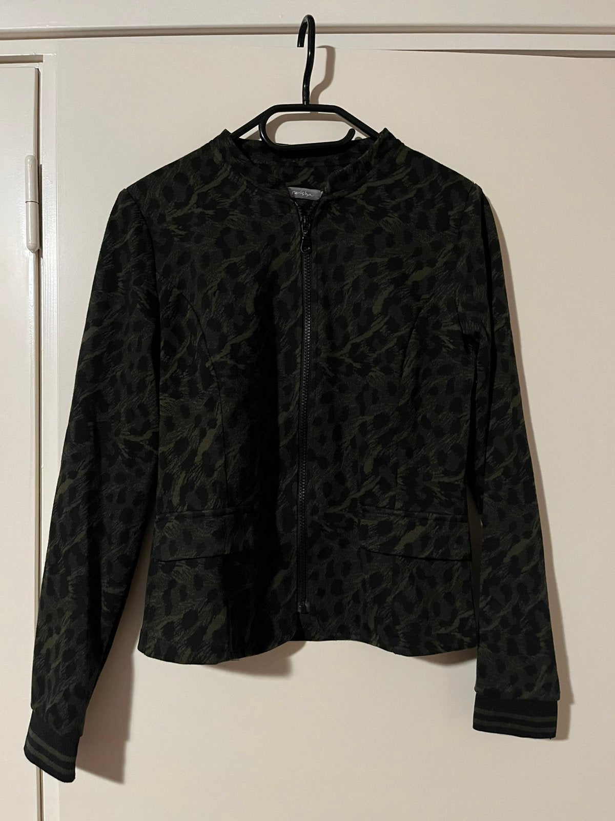 Geisha vest maat M maat 38 zgan groen, Ophalen of Verzenden, Zo goed als nieuw, Maat 38/40 (M), Groen