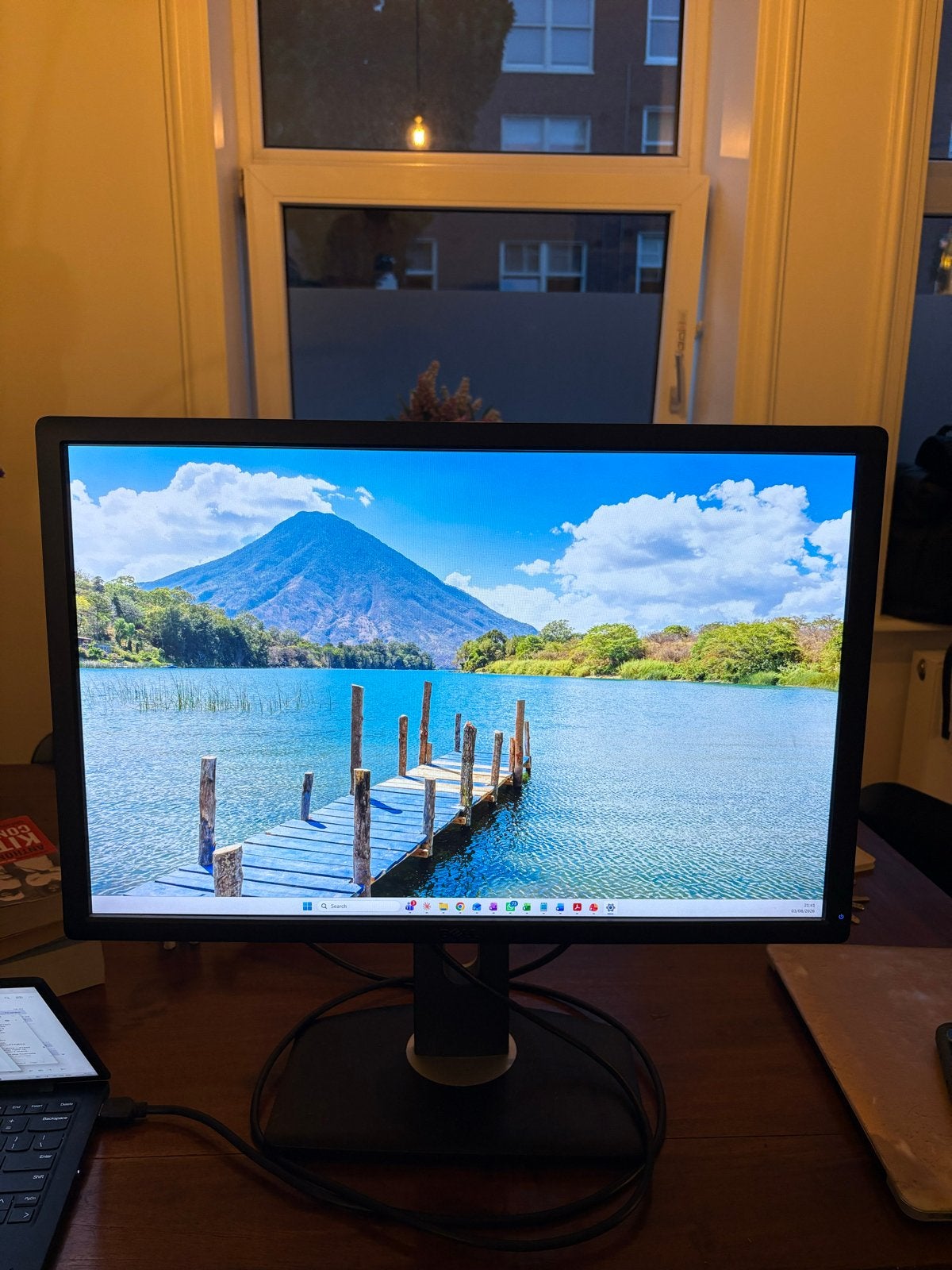 Dell monitor 24 inch met HDMI kabel, Computers en Software, Monitoren, Ophalen, Zo goed als nieuw, HDMI