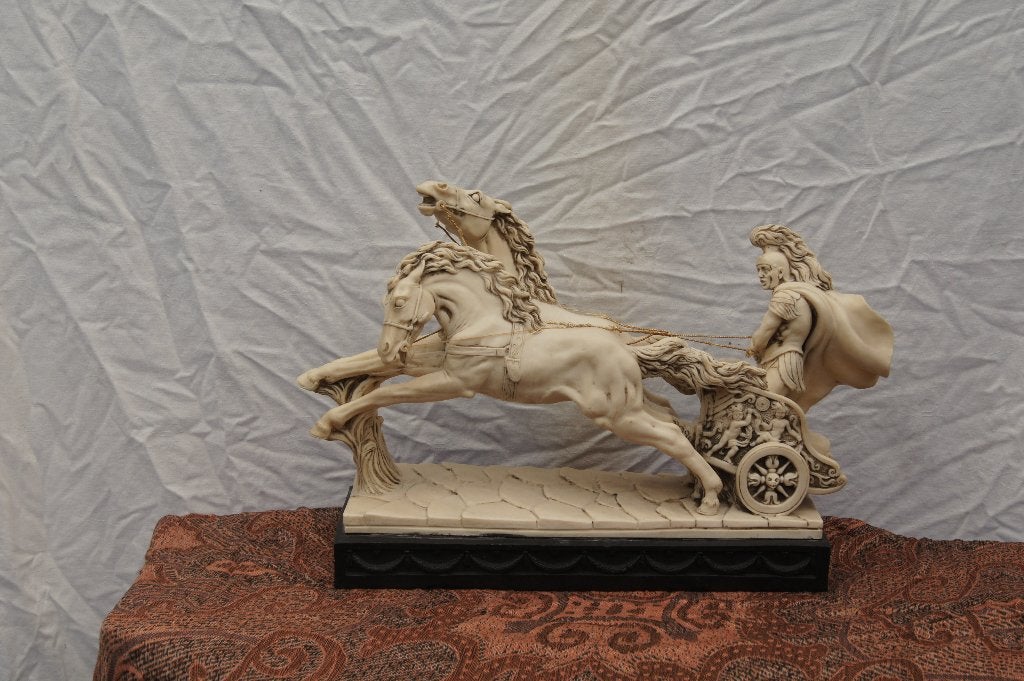 Romeinse Strijdwagen met Krijger en Paarden Beeld, Antiek en Kunst, Ophalen of Verzenden, 20 - 50 cm, Scène, Beeld