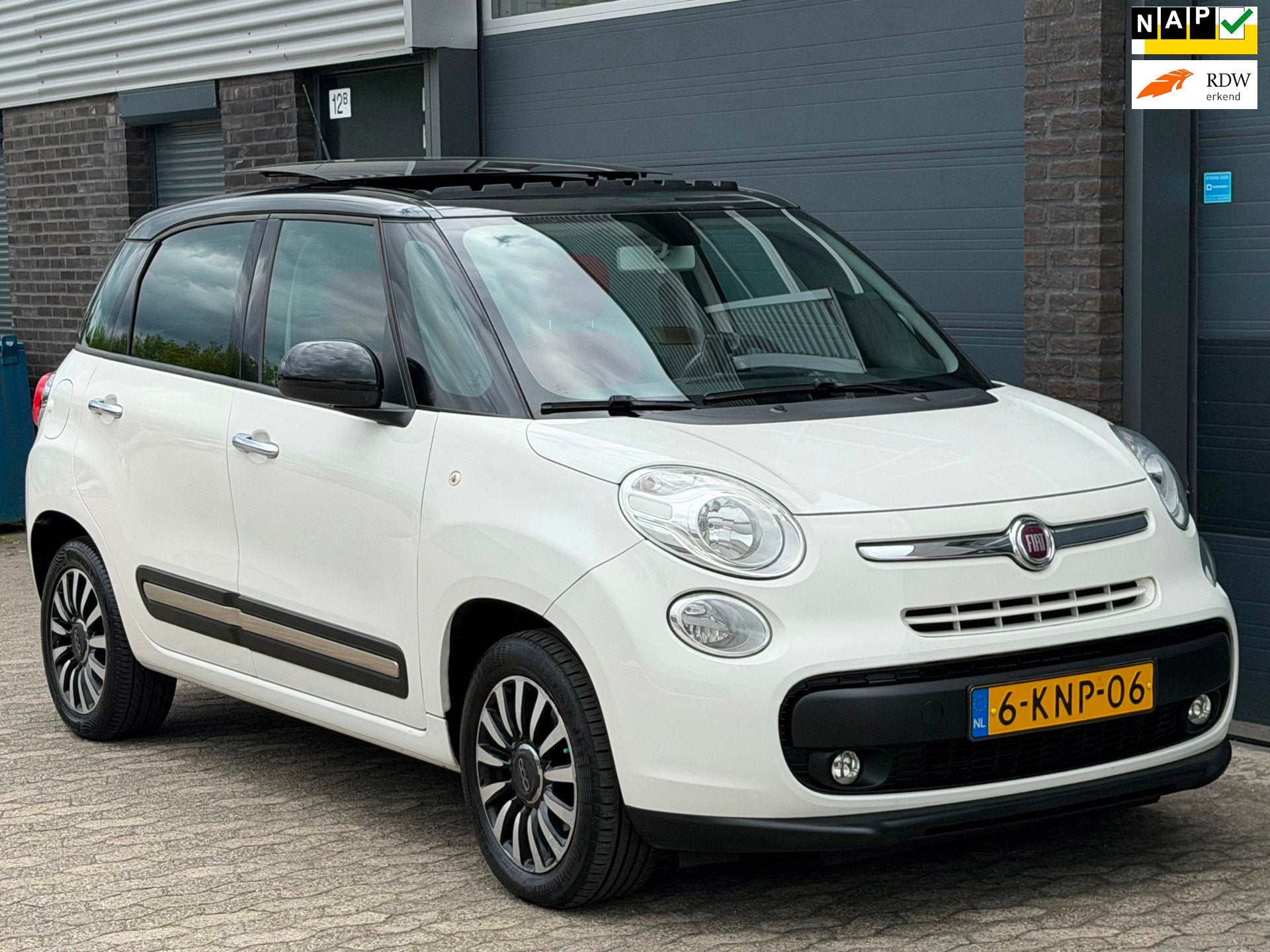 Fiat 500 L 0.9 TwinAir Lounge PANO NAVI AIRCO CRUISE, Auto's, Fiat, Stof, Gebruikt, Euro 6, Wit