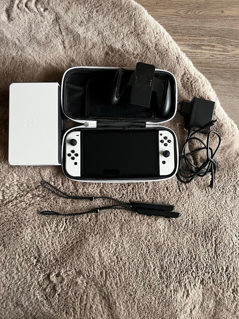 Nintendo Switch OLED - Zo goed als nieuw, compleet, Spelcomputers en Games, Spelcomputers | Nintendo Switch, Ophalen of Verzenden